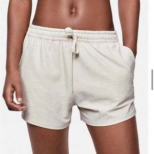 Outdoor voices Sunday short 3” L in oatmeal